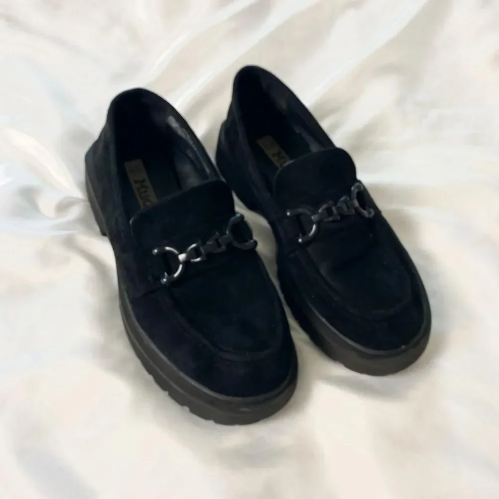 Vintage Y2K Chunky Black Chain Detail MUDD Suede Loafers Size US 8.5